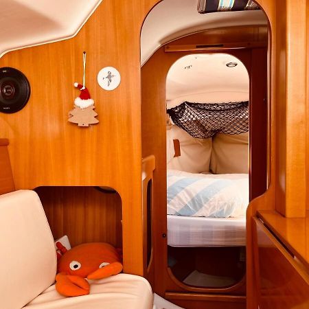 Hotel Surfbird Cozy Sailboat Escape Lissabon Exterior foto